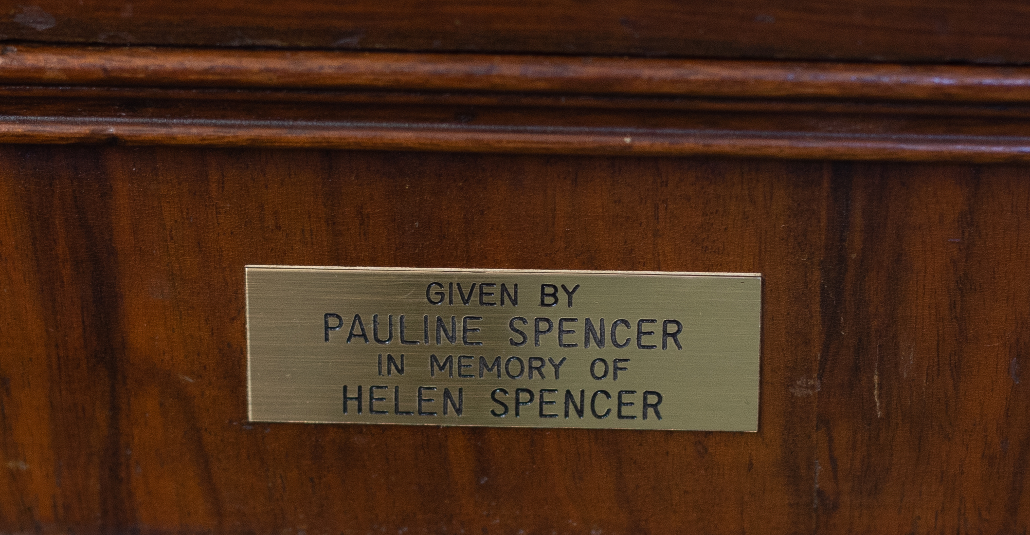 Spencer plaque commode