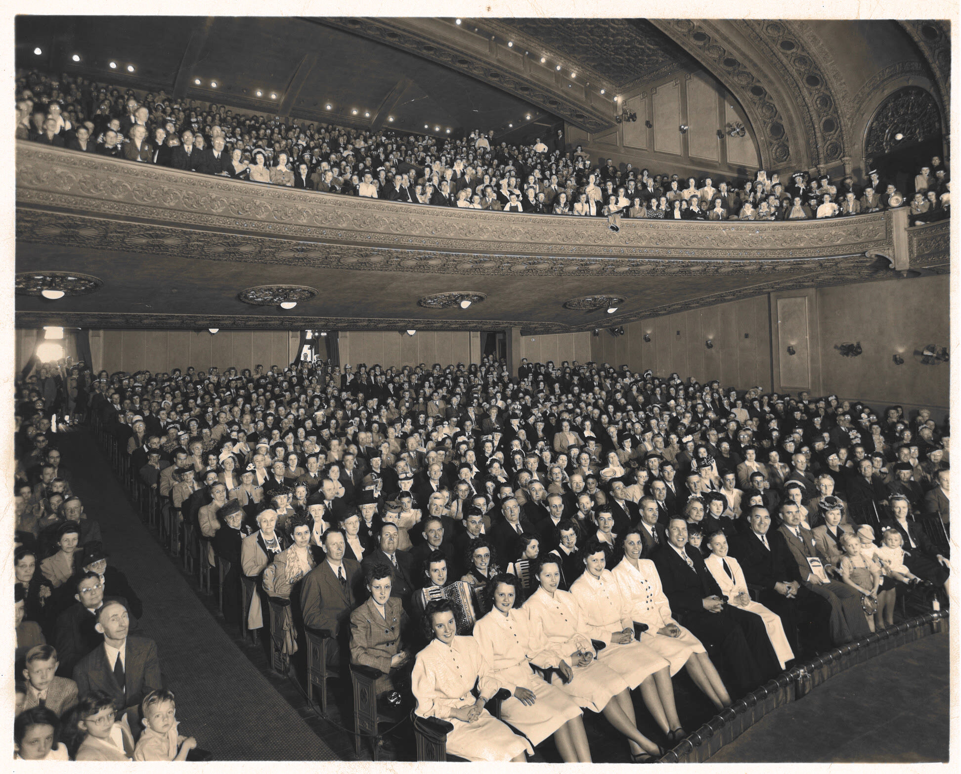 1940's full theater pic