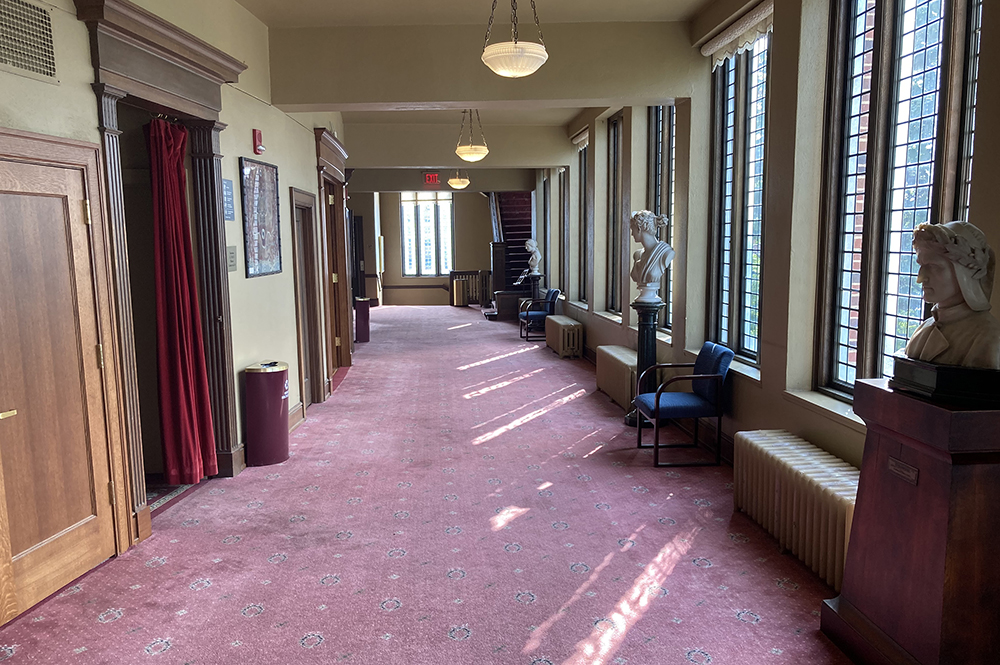 Mezzanine Facing E