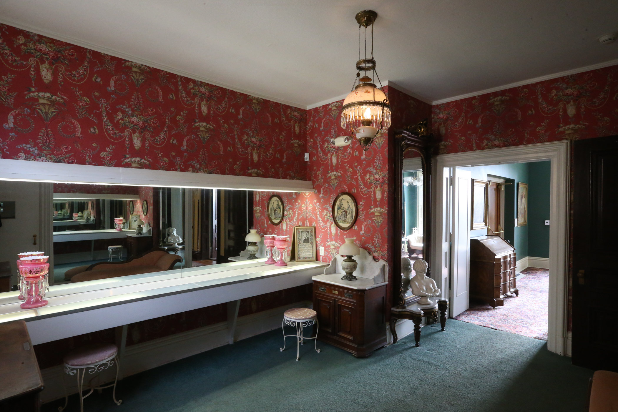 Powder room