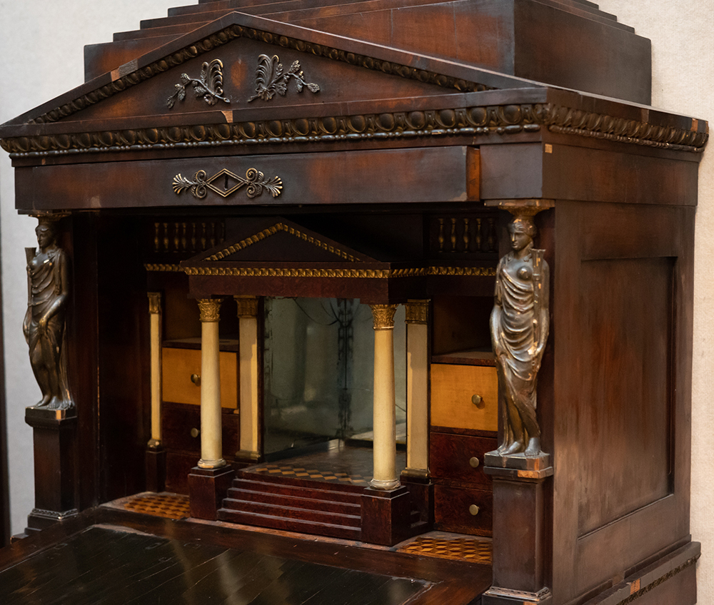 Barristers Desk