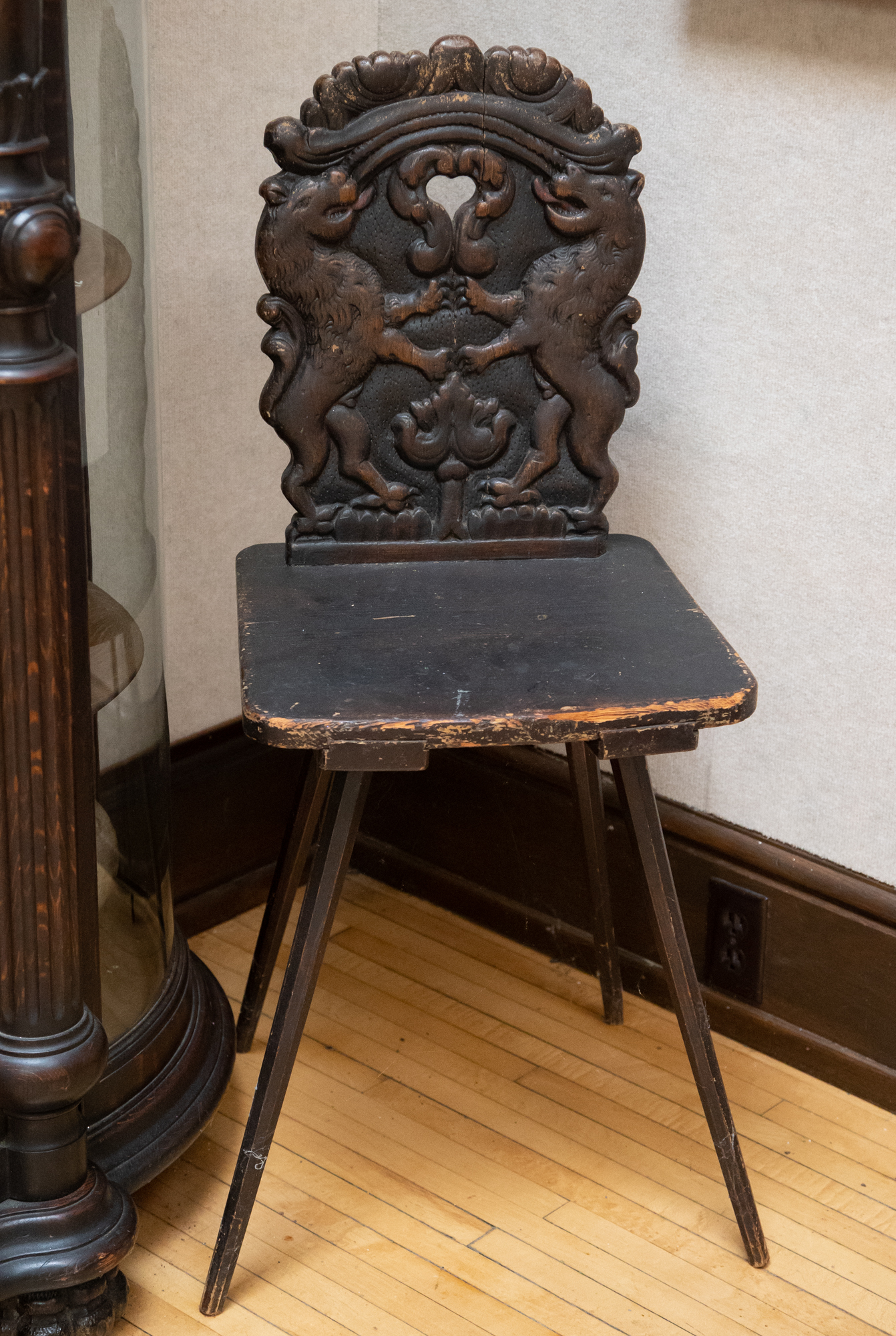 Byers chair small