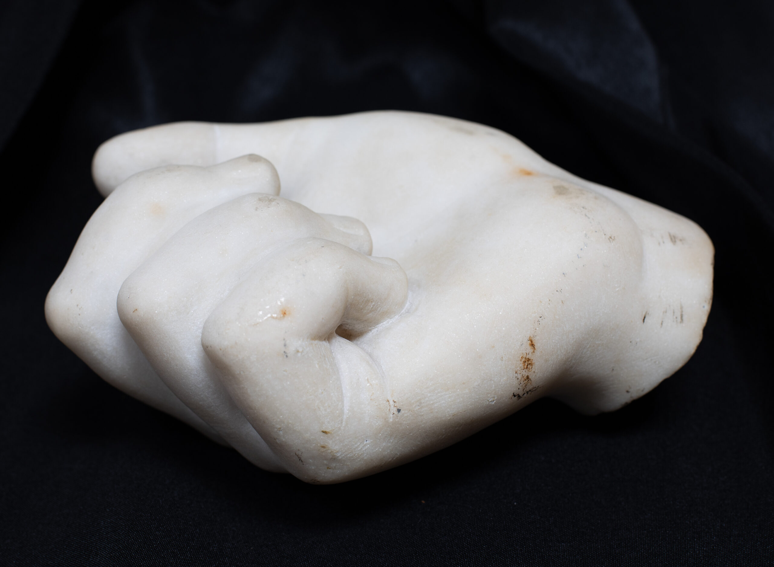 Roman hand side