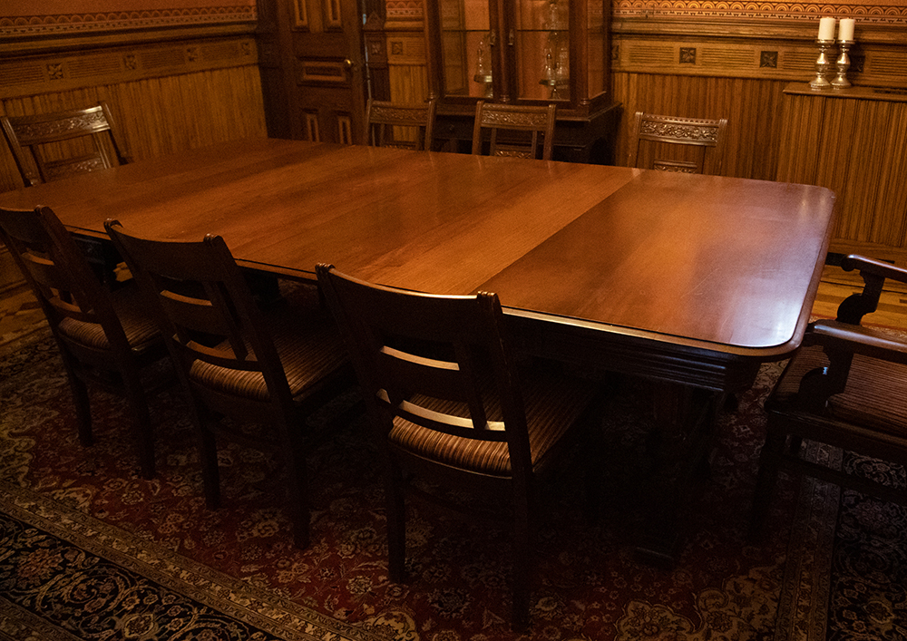 Dining room table