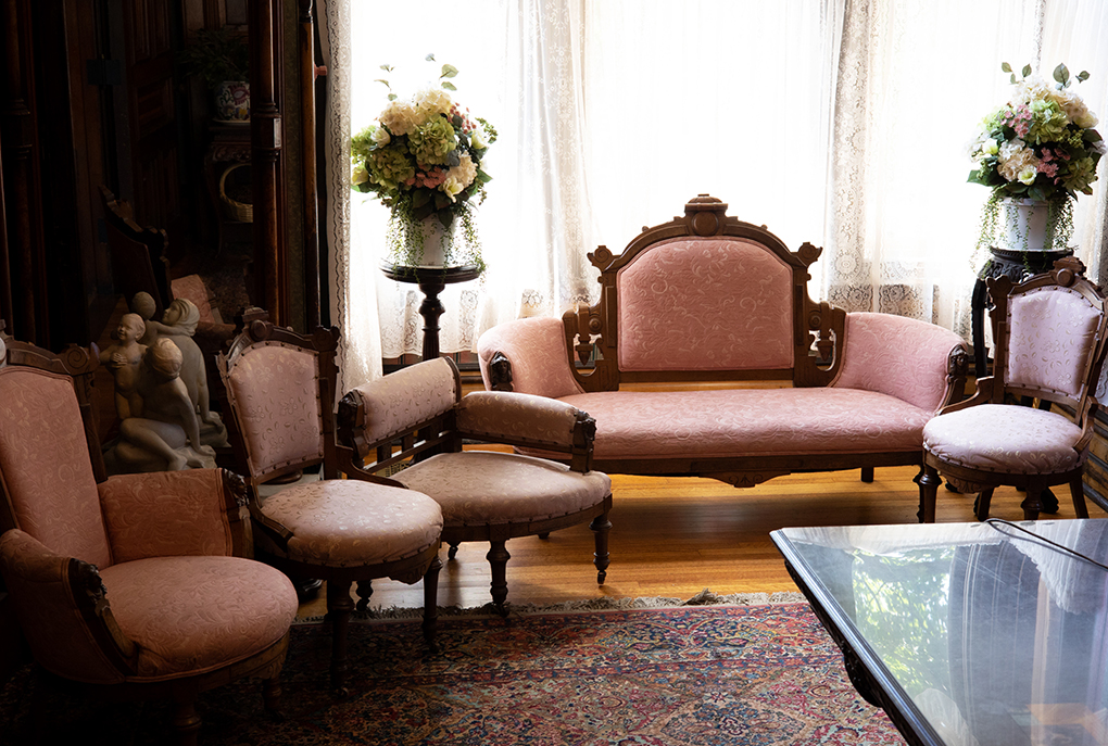 Parlor set